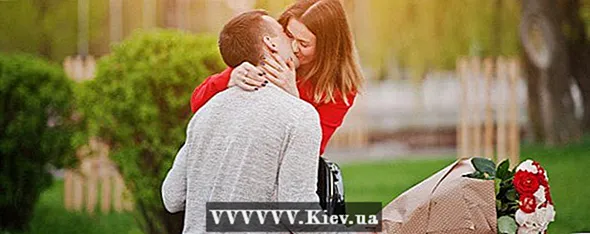 Yadda ake sumbantar Faransanci: Nasihu 5 don Kammala Art ɗin Kiss na Faransa